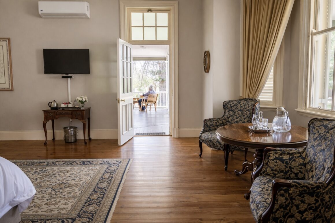 Superior Manor House Suite